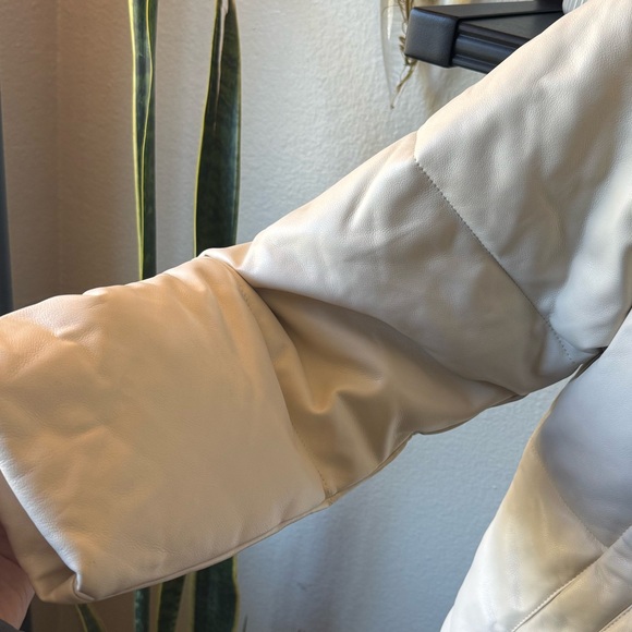 💚 Abercrombie And Fitch Cream mini zip up puffer jacket S - Picture 6 of 13